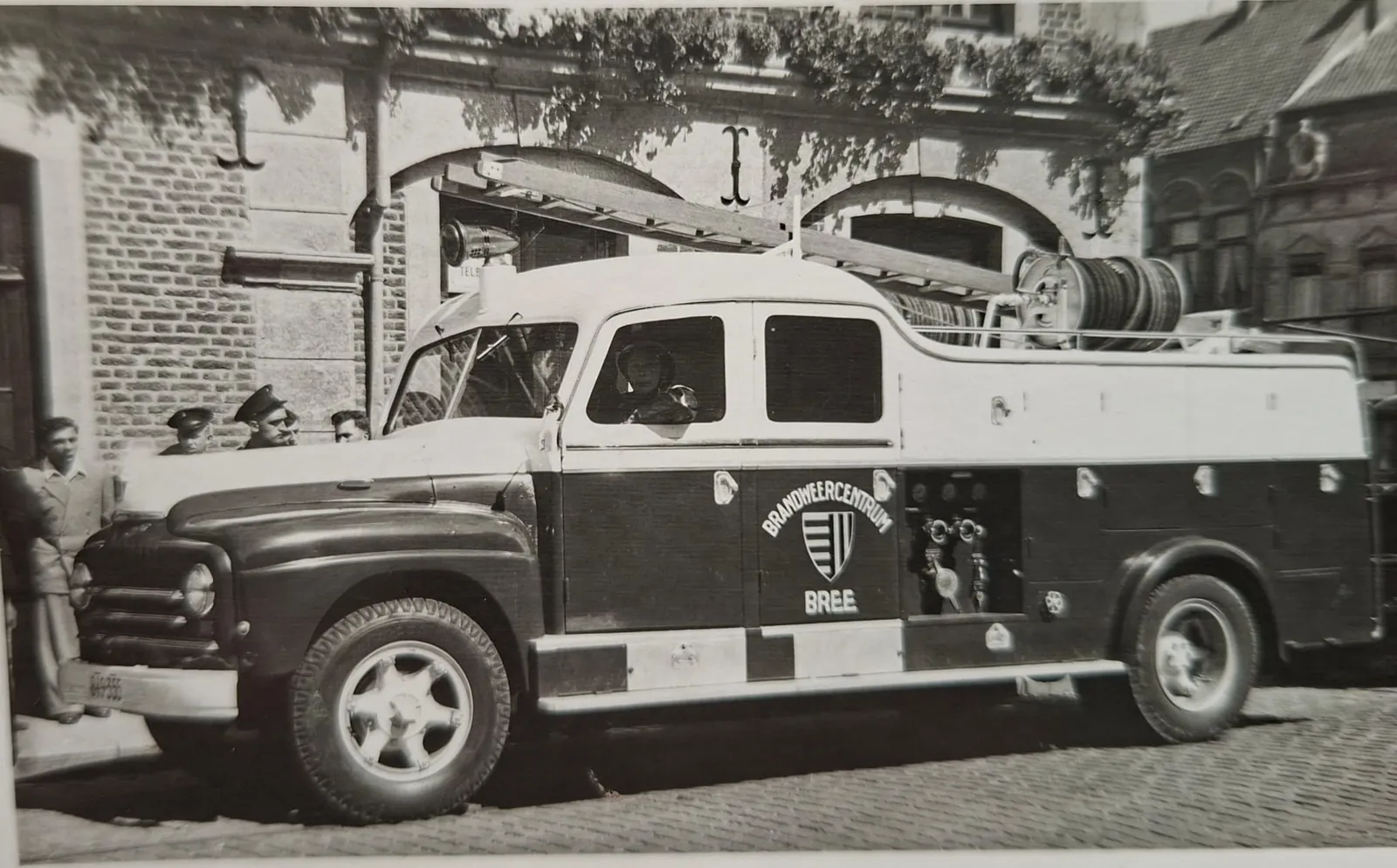 Historische brandweerwagen van het Brandweercentrum Bree
